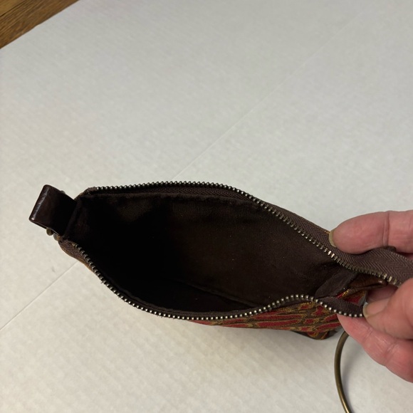 Red and Brown Patterned Clutch - Picture 5 of 12